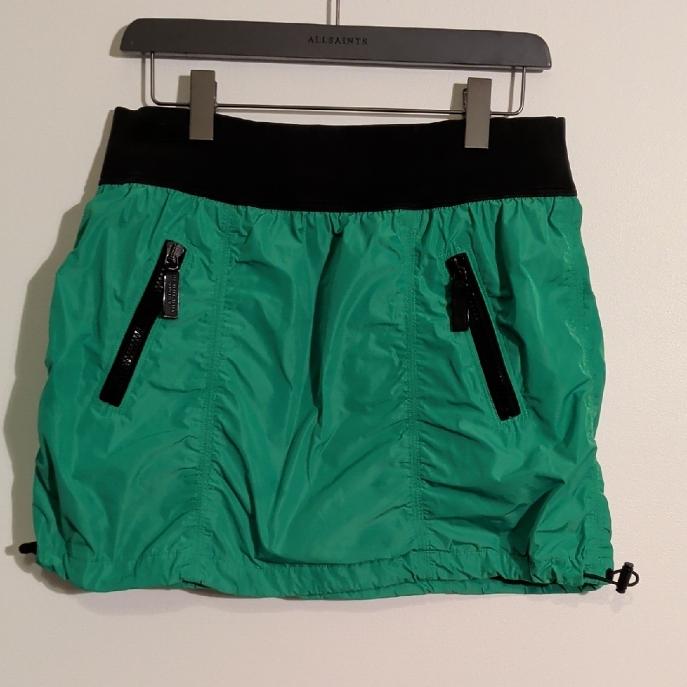 BURBERRY SPORT green mini skirt - size medium/large